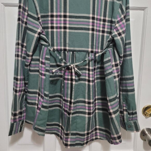 Plaid Peplum Top (Large) Fits like Medium - Picture 4 of 4